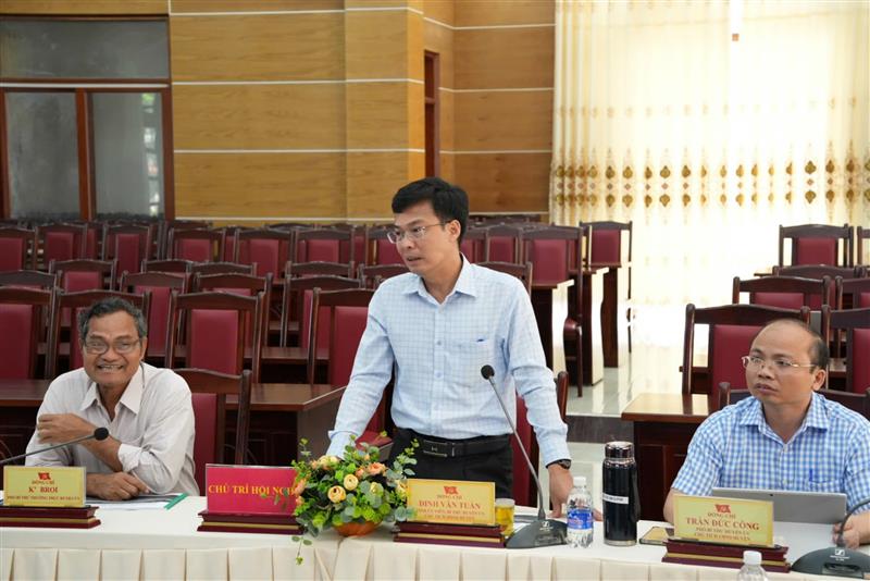 Các đ/c Chủ trì Hội nghị