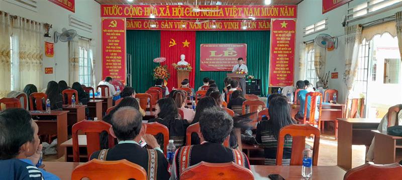 Toàn cảnh buổi lễ khai mạc lớp truyền dạy, sử dụng cồng chiêng