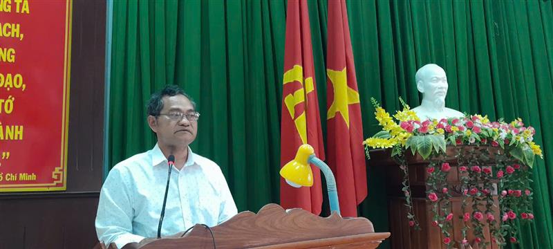 Đồng chí K' Broi – Phó Bí thư Thường trực Huyện ủy phát biểu chỉ đạo tại hội nghị