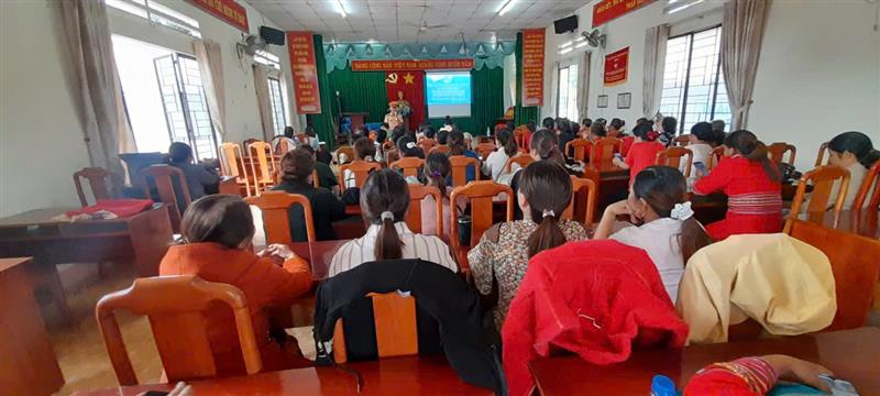 Toàn cảnh buổi ra mắt