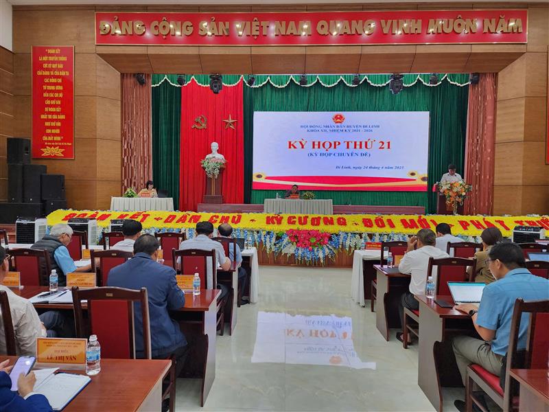 Toàn cảnh kỳ họp