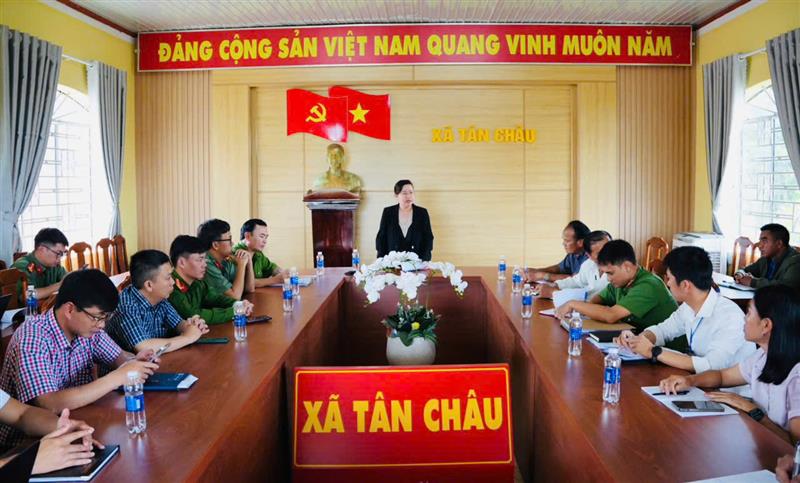 Trung tâm Hành chính công tỉnh Lâm Đồng kiểm tra công tác CCHC tại xã Tân Châu