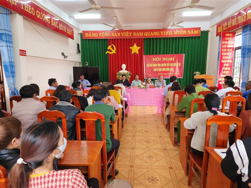 Toàn cảnh buổi tiếp xúc cử tri