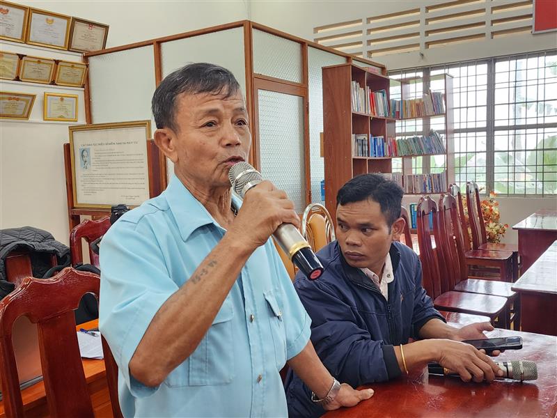 Cử tri xã Gung Ré gửi kiến nghị tới đoàn đại biểu HĐND tỉnh, HĐND huyện