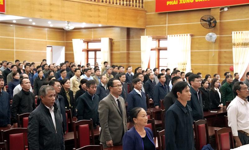 Cán bộ, đảng viên dành phút mặc niệm, tưởng nhớ Tổng Bí thư Nguyễn Phú Trọng