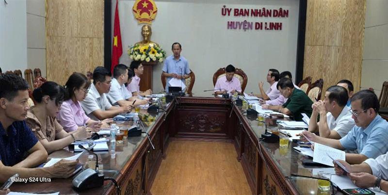Quang cảnh buổi làm việc